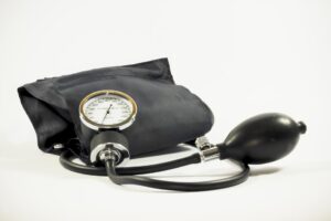 black-blood-pressure-gauge-blood-pressure-meter-33258_orig